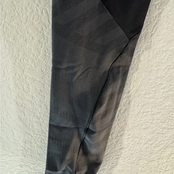 Adidas USA Volleyball Athletic Leggings - Picture 4 of 5